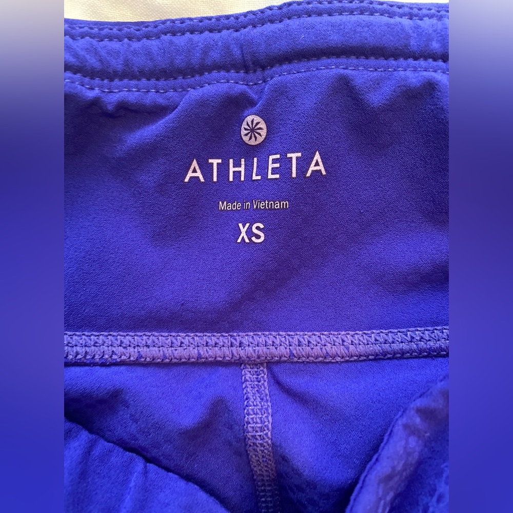 ATHLETA CAPRI - Picture 2 of 3